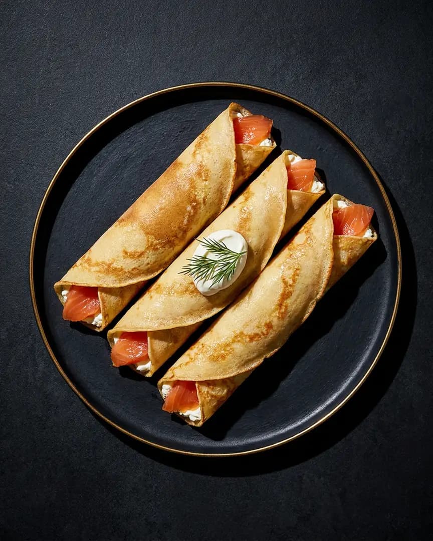 Blinis con salmón